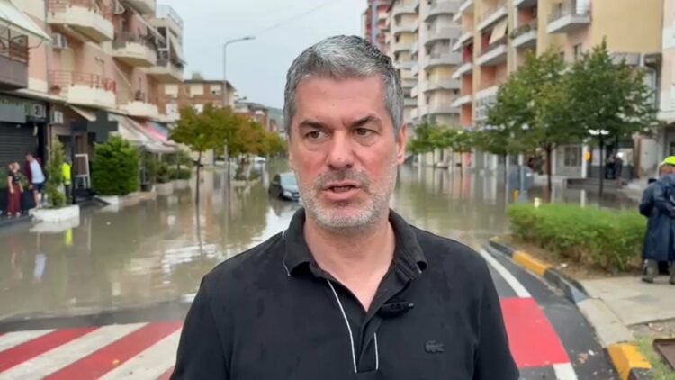 Reshjet e shiut rëndojnë akset e Vlorës,kryebashkiaku thirrje qytetarëve: Kujdes…