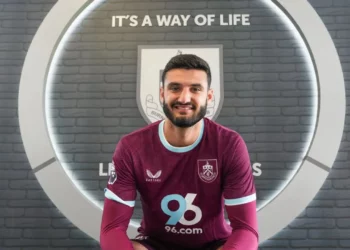 Broja prezantohet te klubi i ri, futbollisti i kombëtares firmos për 5 vite