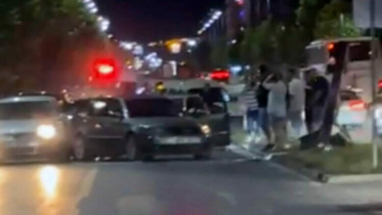 Kosovë/Përfshihen në një aksident 6 makina, lëndohen 9 persona në Gjilan
