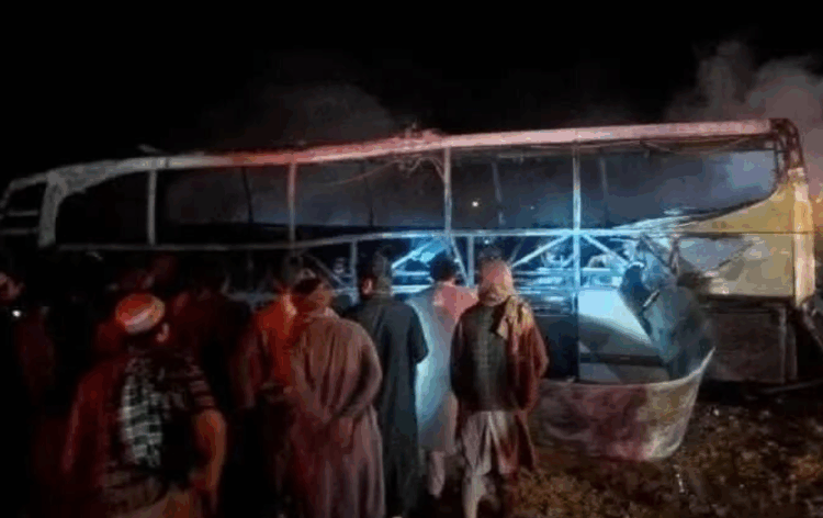 Aksidentohet autobusi në Afganistan, humbin jetën 76 persona