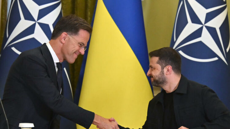 Rutte në Kiev, konferencë me Zelenskyn: Po punojmë për garanci sigurie për Ukrainën