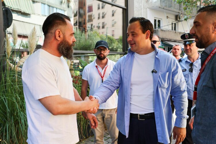 Lirimi i hapësirave publike në Tiranë/Nënkryetari Sulaj:Do marrim masa për zaptuesit