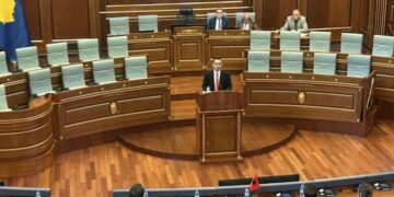 Analiza e DW/ Kosovë: Parlamenti zgjedh kryetarin, por bllokada vazhdon