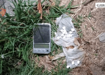 Përmet/Shiste doza kokaine në qytet, pranga 33 vjeçarit. E pësojnë dhe dy të tjerë..