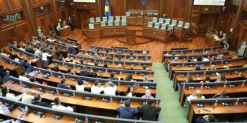 Kuvendi i Kosovës dështon të zgjedhë nënkryetarin serb, vendi futet në krizë të re