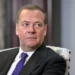 Medvedev: Euro-idiotët po përpiqen të pengojnë SHBA për t’i dhënë fund luftës