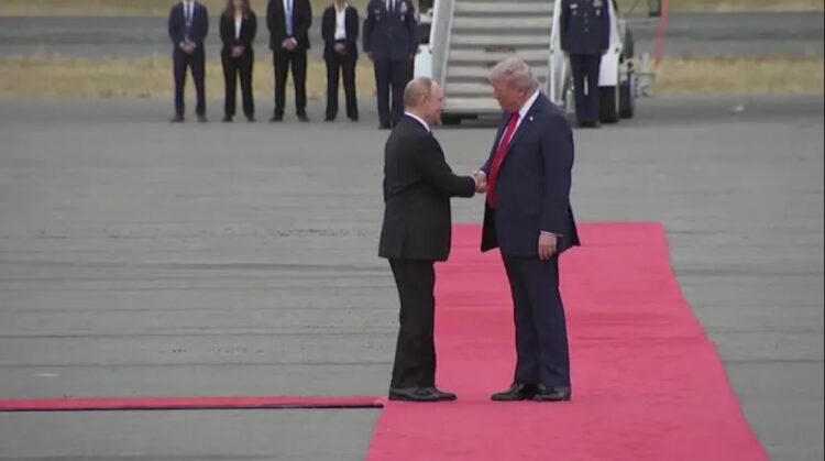 Donald Trump e Vladimir Putin takohen në Anchorage
