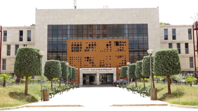 20 mijë maturantë garojnë në universitet, fituesit do të shpallen më 25 gusht