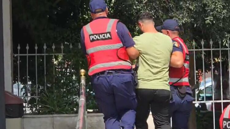 Vrasja me thikë e 32-vjeçarit në Divjakë/ Gjykata merr vendimin, burg për autorin