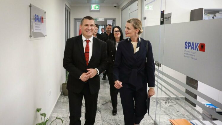 Takimi i VanHorn me Dumanin, ambasada e SHBA: Diskutuan punën e guximshme të SPAK