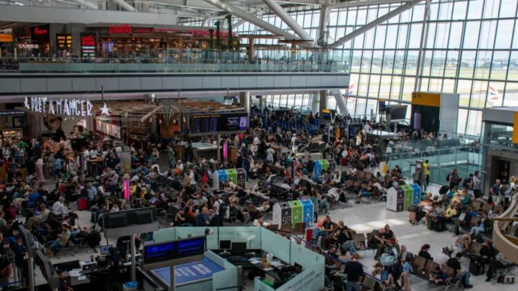 Kaos në aeroportet europiane, sulmet kibernetike vonojnë dhe anulojnë fluturimet