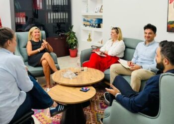 Mogherini takim kyç me Rezidencën Studentore Nr.1 për partneritete akademike