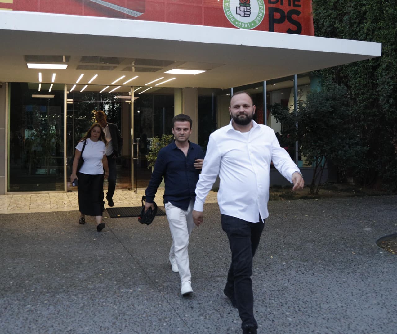 Këshilli Bashkiak i Tiranës mblidhet më 23 shtator për shkarkimin e Erion Veliajt