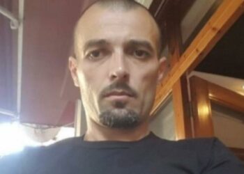 Tentoi të arratiset nga burgu i Fierit, i dënuari për vrasje çau murin e qelisë