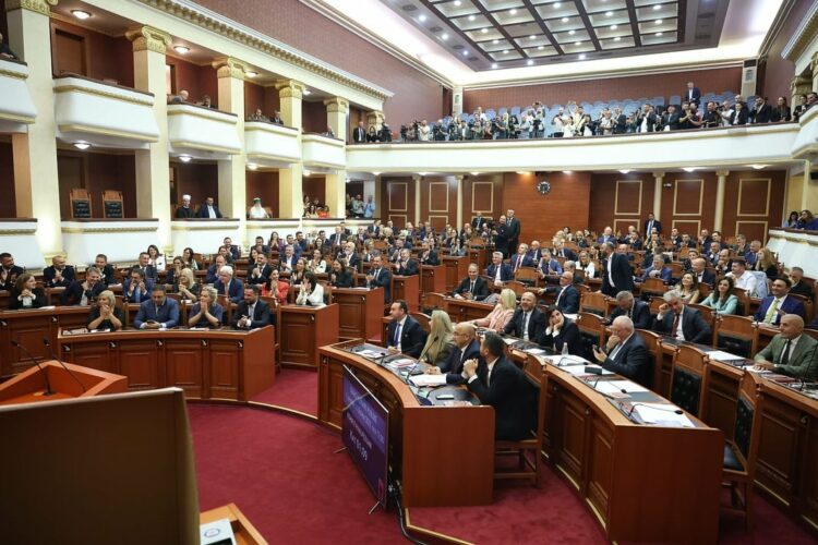 Kuvendi me dy seanca brenda ditës, projektvendimet që do të votohen