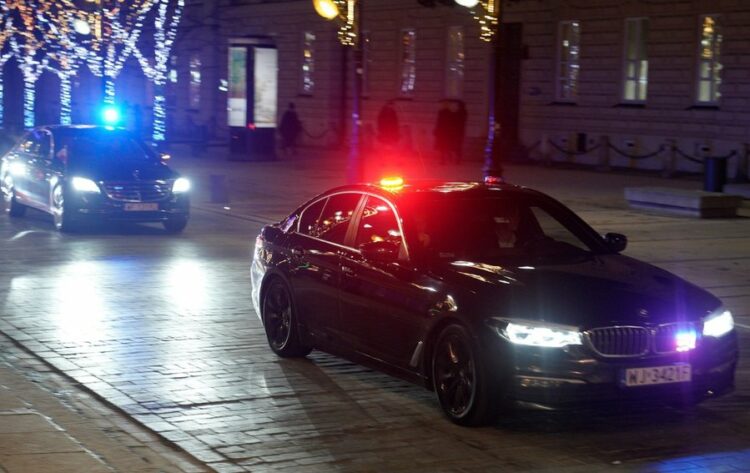 Vidhet makina e bashkëshortes së kryeministrit polak Donald Tusk, policët…