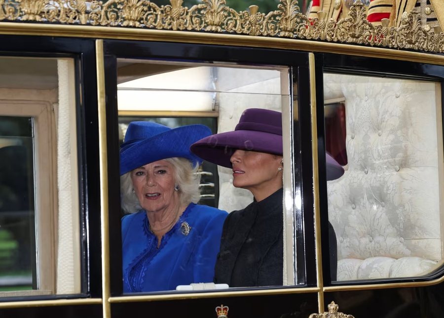 Me karrocë floriri dhe roje nderi  Trump pritet si  mbret  në Britani