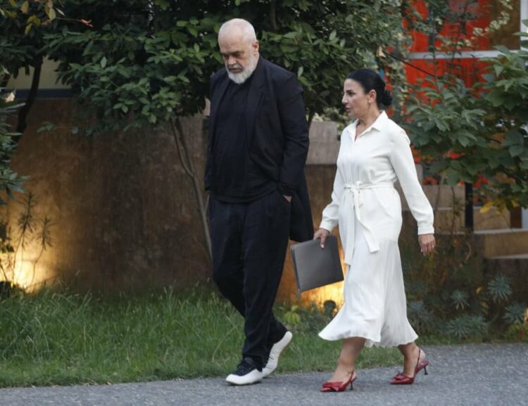 Belinda Balluku do të drejtojë fushatën elektorale në Tiranë