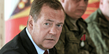 “Nuk mund të përballoni një luftë me Rusinë”, Medvedev kërcënon përsëri Europën