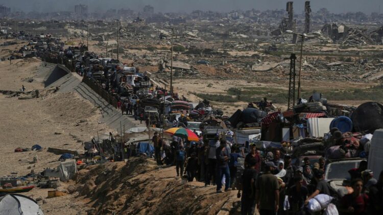 Gaza/ Mijëra palestinezë kërkojnë arratisjen, tanqet izraelite mbushin rrugët