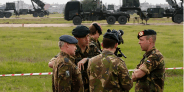 Polonia dërgon oficerë ushtarakë në Ukrainë