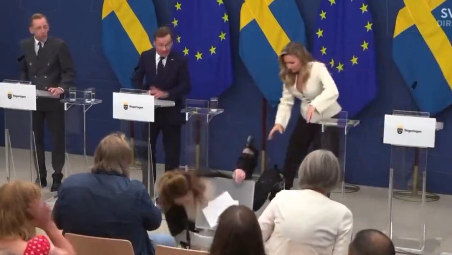 Video/ Ministrja e Shëndetësisë në Suedi humb ndjenjat gjatë konferencës për shtyp