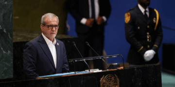 Presidenti i Iranit: Trump mund t’i vërë flakën Lindjes së Mesme