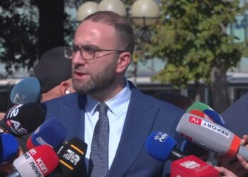 PD nuk tërhiqet nga shkarkimi i Peleshit dhe përsëritja e seancës për programin