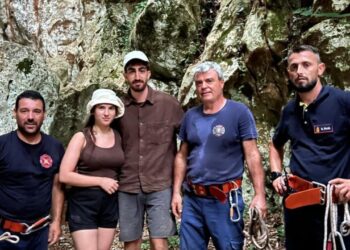 Shpëtohet çifti izraelit, kishin mbetur të bllokuar në zonën e Gjipesë