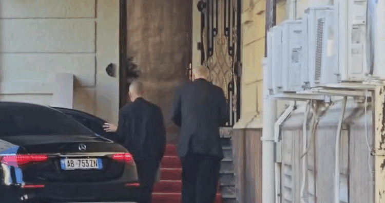 Mbledhja e grupit të PS, kush janë deputetët që do të drejtojnë komisionet