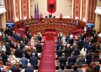 Seancë maratonë në Kuvend, diskutime për programin qeverisës