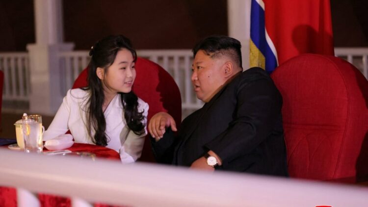 Trashëgimtarja e pushtetit në Korenë e Veriut, Kim Jong Un sjell vajzën në Kinë