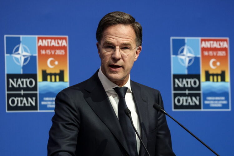 Rutte: Rreziku nga Rusia po rritet çdo ditë, NATO po përgatitet për çdo skenar