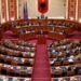 Opozita braktis seancën, Balla ironi me Korreshin: Ikën ata