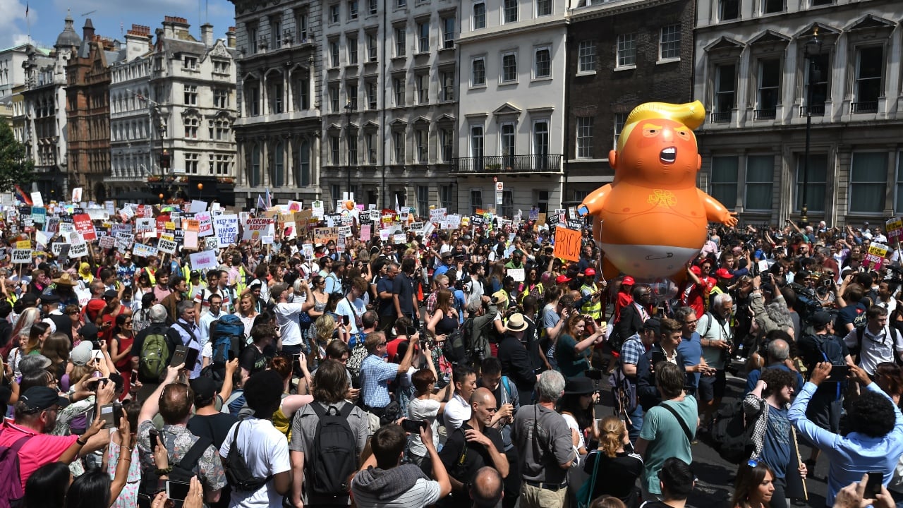 Donald Trump drejt Britanisë së Madhe, pritet me protesta: Nuk je i mirëpritur