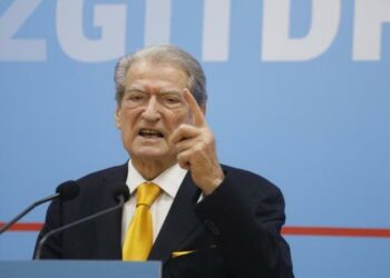 Avokati i Popullit, Berisha i përgjigjet Ballës: Merreni po e deshët