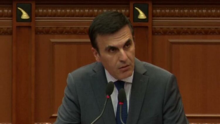 Olsian Çela në Kuvend: Po hetohet përdorimi i administratës në fushatë zgjedhore