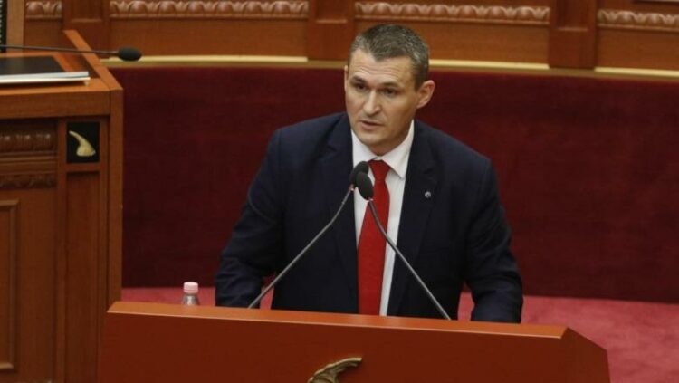 Dumani për patronazhimin: Bëjeni në Kuvend vepër penale, pastaj vepron SPAK