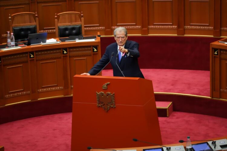 Berisha: Ish-drejtuesit e UÇK do marrin pafajësinë, Rama i ka duart e zeza