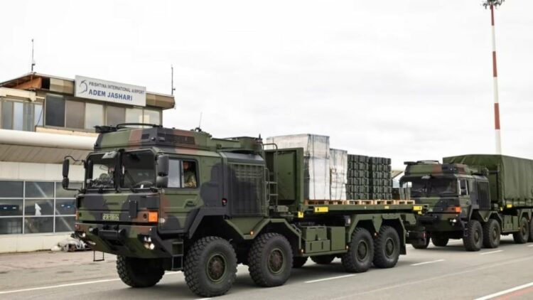 Kosova pranon mijëra dronë kamikazë, Vuçiç kritikon Turqinë