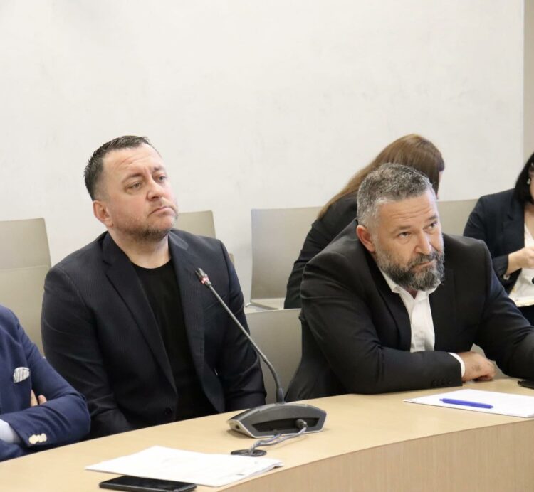 I hapet rruga Gjergji Nikës, mund të garojë si kandidat i pavarur për bashkinë Vlorë