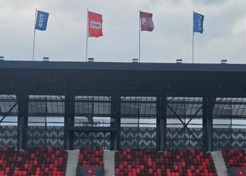 Federata serbe rikthen flamurin shqiptar në stadiumin e Leskovacit