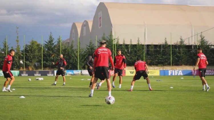 Ndeshja me Serbinë, kuqezinjtë nisin përgatitjet