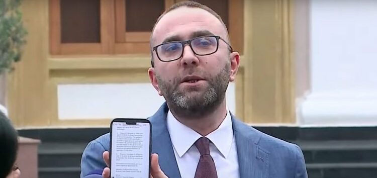 FOTO/ “Ngatërroi grup në WhatsApp”, Bardhi nxjerr mesazhin e Ballës: Ishte skenar…