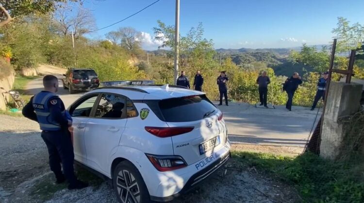 Vrau babanë me thikë në Durrës, arrestohet djali 25-vjeçar