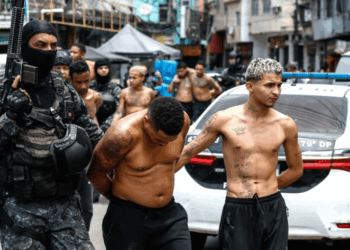 Mbi 2500 policë në aksion, 64 viktima nga operacioni kundër bandave në Brazil