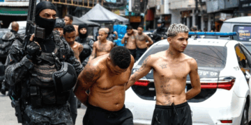 Mbi 2500 policë në aksion, 64 viktima nga operacioni kundër bandave në Brazil