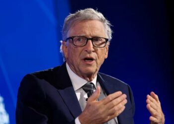 Bill Gates: Bota po fokusohet gabim, uria dhe sëmundjet janë kërcënimet më të mëdha