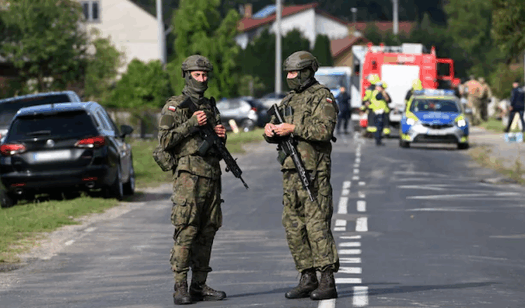 Forcat e NATO rrëzojnë një dron misterioz pranë bazës ushtarake amerikane në Estoni
