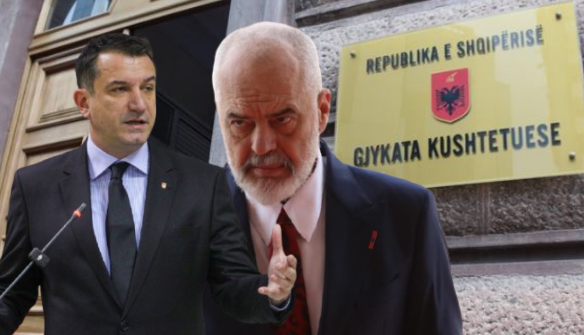 Qeveria  Kushtetueses   Shkarkimi i Veliajt u propozua nga Këshilli Bashkiak